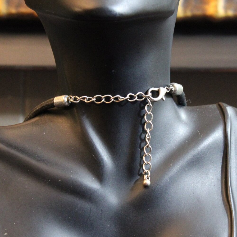 Silver Tone Crackle Acrylic Tribal Primitive Brutalist Necklace - Picture 5 of 10